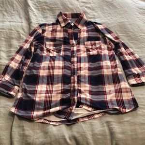 Market and Spruce plaid button up 3/4 length top
